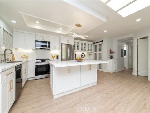 2112 Via Puerta N , Laguna Woods, CA