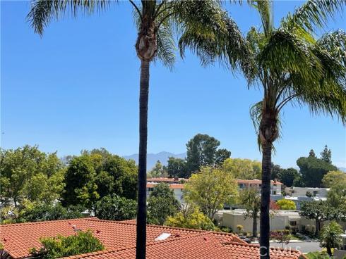 2288 Via Puerta P , Laguna Woods, CA