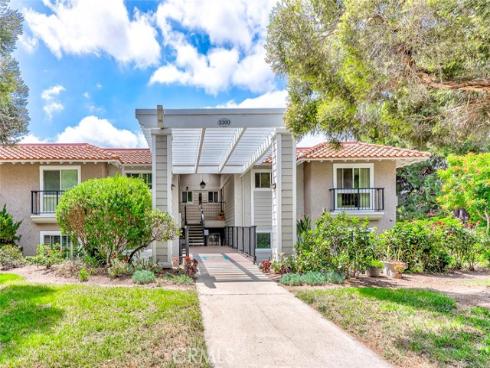 3300 Via Carrizo D , Laguna Woods, CA