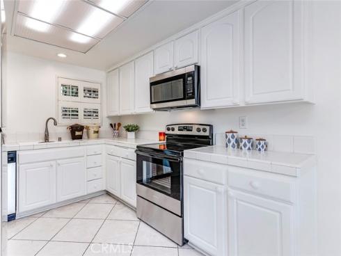 3300 Via Carrizo D , Laguna Woods, CA