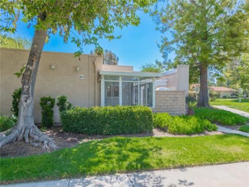 3012  Via Buena Vista  D , Laguna Woods, CA