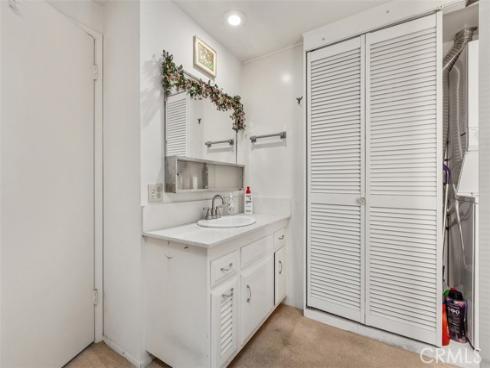 2324  Via Puerta  N , Laguna Woods, CA