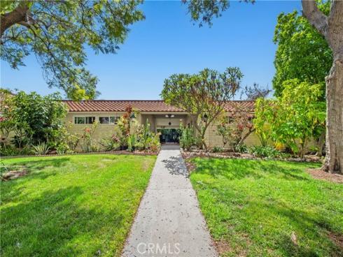 2319 Via Puerta O , Laguna Woods, CA