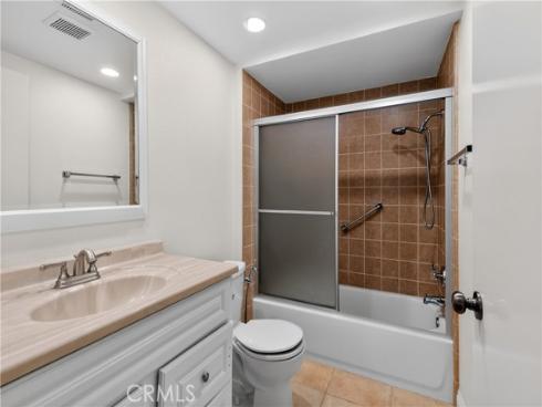 4005 Calle Sonora Oeste 1b , Laguna Woods, CA