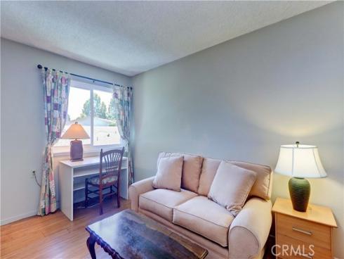 524 Calle Aragon N , Laguna Woods, CA