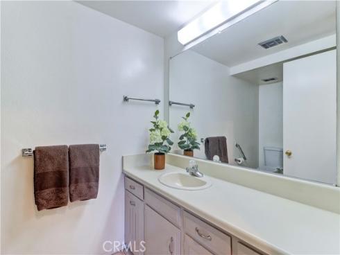 524 Calle Aragon N , Laguna Woods, CA