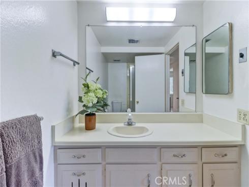 524 Calle Aragon N , Laguna Woods, CA