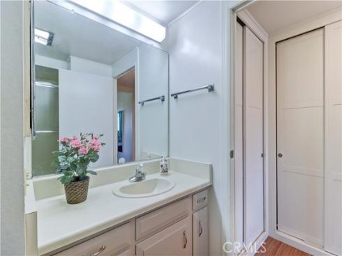 524 Calle Aragon N , Laguna Woods, CA