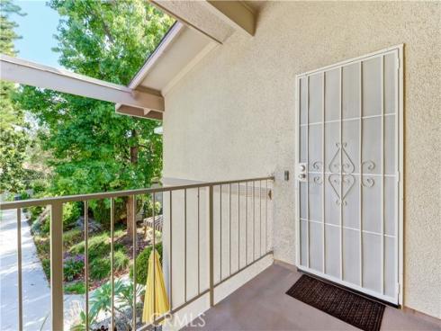 524 Calle Aragon N , Laguna Woods, CA
