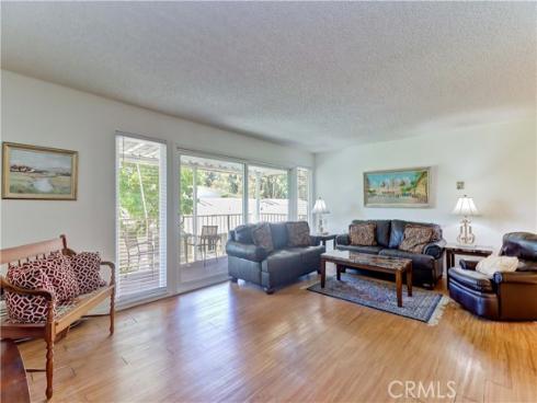 524 Calle Aragon N , Laguna Woods, CA