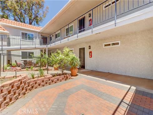 5507 Paseo Del Lago W B , Laguna Woods, CA
