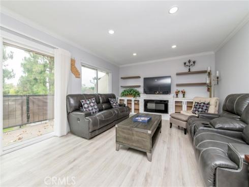 3015  Via Buena  O  Vista, Laguna Woods, CA