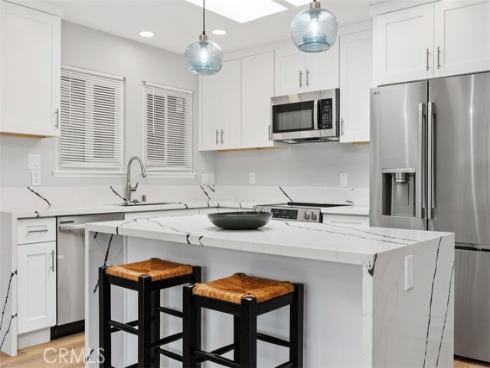 802 Ronda Mendoza N , Laguna Woods, CA