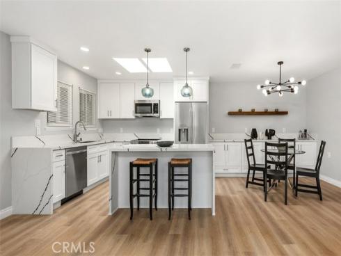 802 Ronda Mendoza N , Laguna Woods, CA