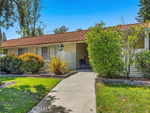 802 Ronda Mendoza N , Laguna Woods, CA