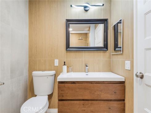 802 Ronda Mendoza N , Laguna Woods, CA