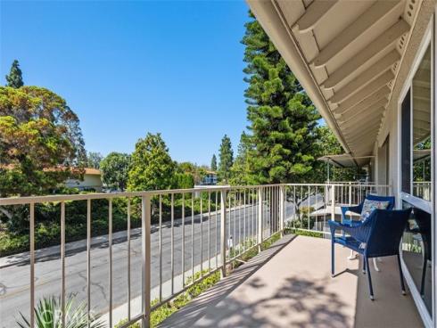 802 Ronda Mendoza N , Laguna Woods, CA