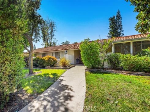 802 Ronda Mendoza N , Laguna Woods, CA