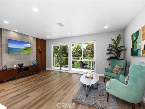 802 Ronda Mendoza N , Laguna Woods, CA