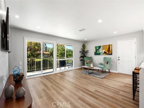 802 Ronda Mendoza N , Laguna Woods, CA