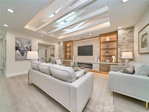 2081 Ronda Granada A , Laguna Woods, CA
