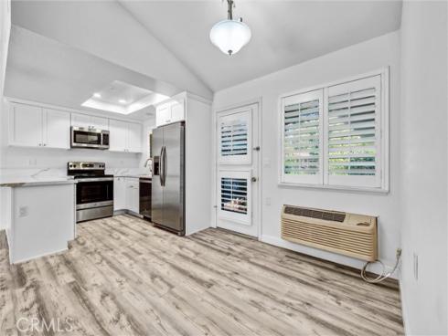 2312 Via Puerta B , Laguna Woods, CA
