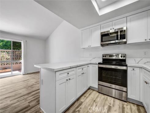 2312 Via Puerta B , Laguna Woods, CA