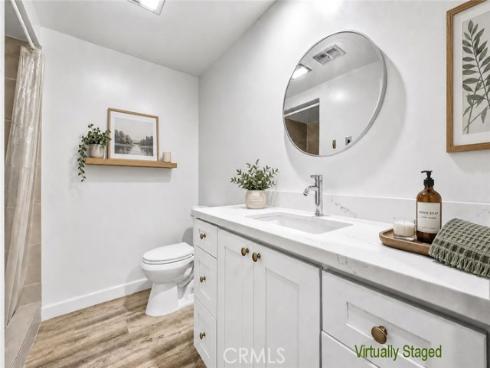 2312 Via Puerta B , Laguna Woods, CA