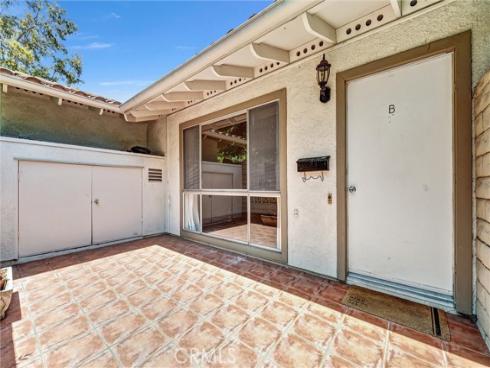 2312 Via Puerta B , Laguna Woods, CA