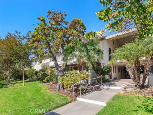 84 Calle Aragon P , Laguna Woods, CA