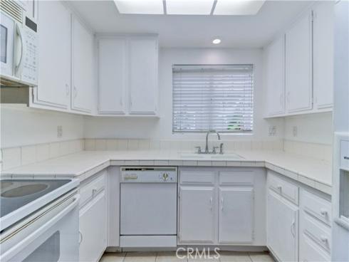 2399 Via Mariposa W Unit 1-f , Laguna Woods, CA