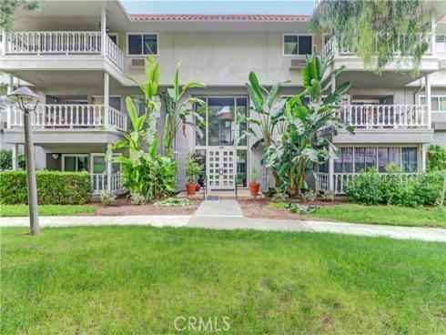 2399  Via Mariposa W Unit 1-f  , Laguna Woods, CA