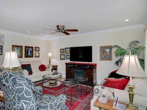2044  Via Mariposa  B , Laguna Woods, CA