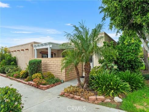 3071 Via Serena D , Laguna Woods, CA