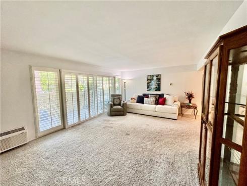 18 Via Castilla C , Laguna Woods, CA