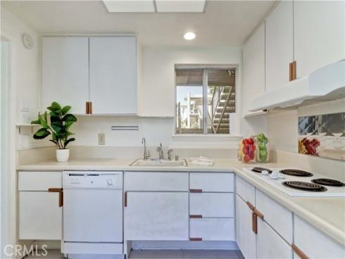 2184 Via Mariposa B , Laguna Woods, CA