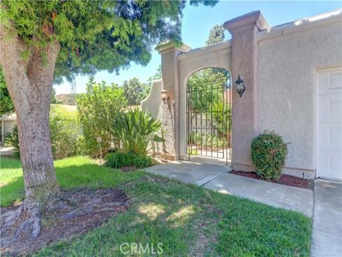 5528 Via La Mesa A , Laguna Woods, CA