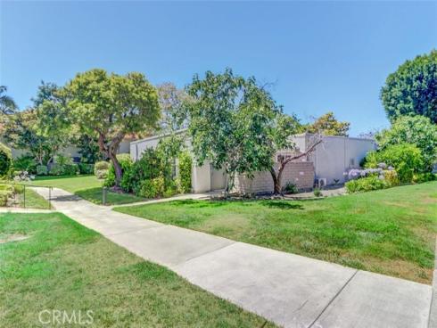 2305 Via Puerta , Laguna Woods, CA