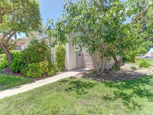 2305 Via Puerta , Laguna Woods, CA