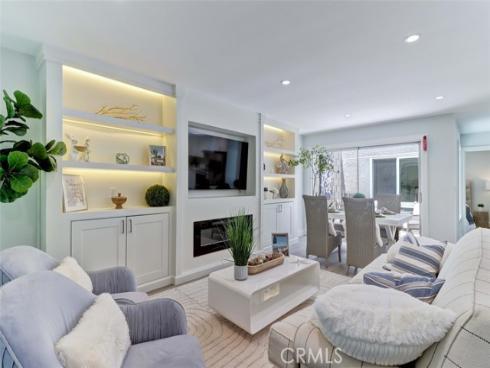 2305 Via Puerta , Laguna Woods, CA