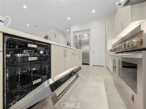 200 Sierra Madre , Lake Forest, CA