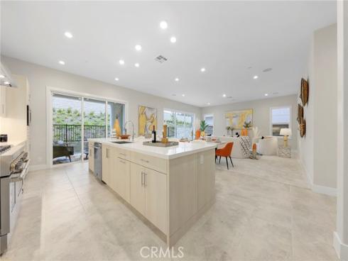 200 Sierra Madre , Lake Forest, CA