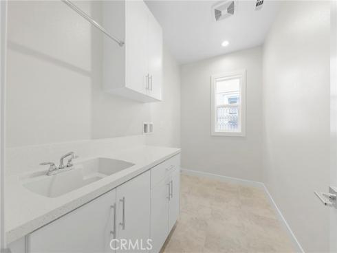 200 Sierra Madre , Lake Forest, CA