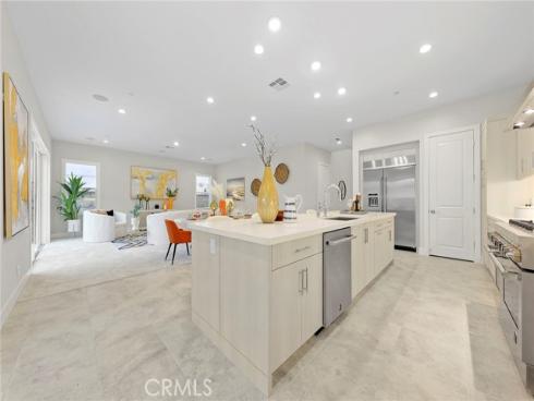 200 Sierra Madre , Lake Forest, CA