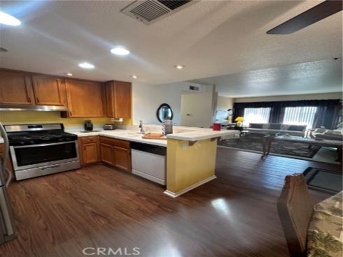 21245 Camelia 27