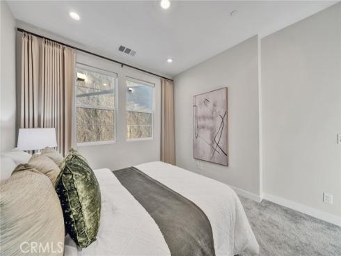 120 Parkland Alley , Lake Forest, CA