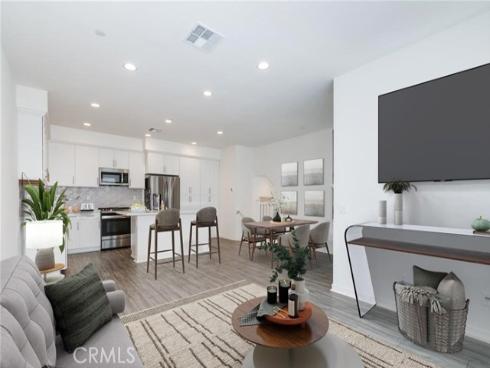 606 White Oaks , Lake Forest, CA