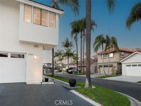 21961 Cayuga Lane , Lake Forest, CA