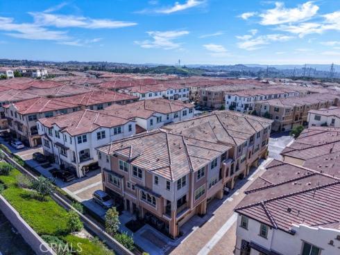 608 White Oaks , Lake Forest, CA