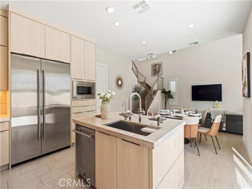 200 Longden , Lake Forest, CA